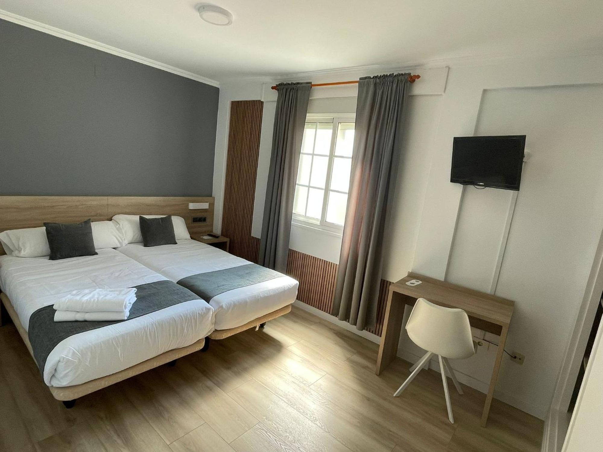Hotel Alda Naron Extérieur photo