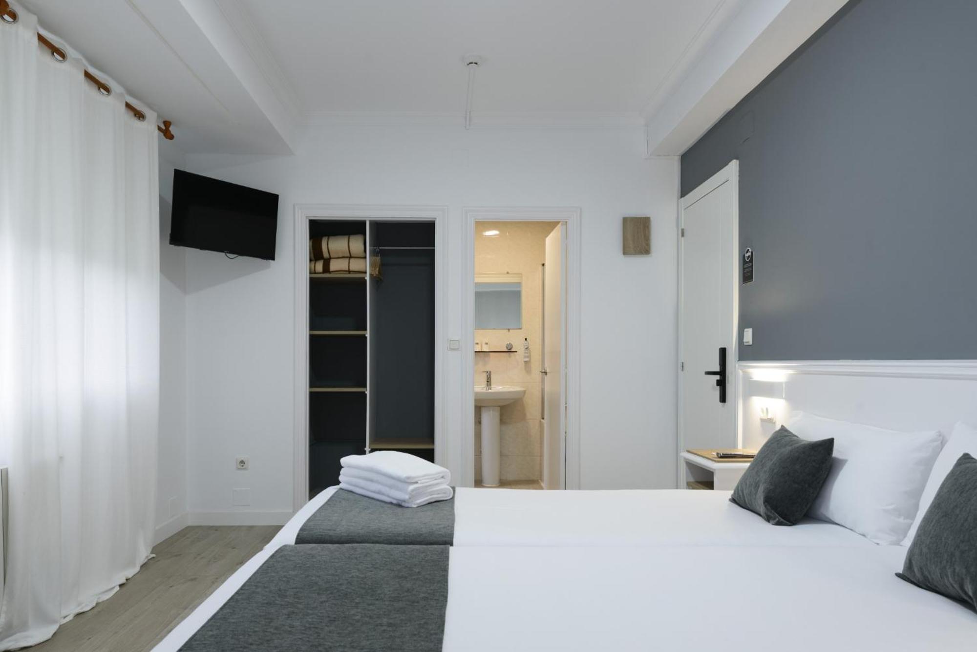 Hotel Alda Naron Extérieur photo