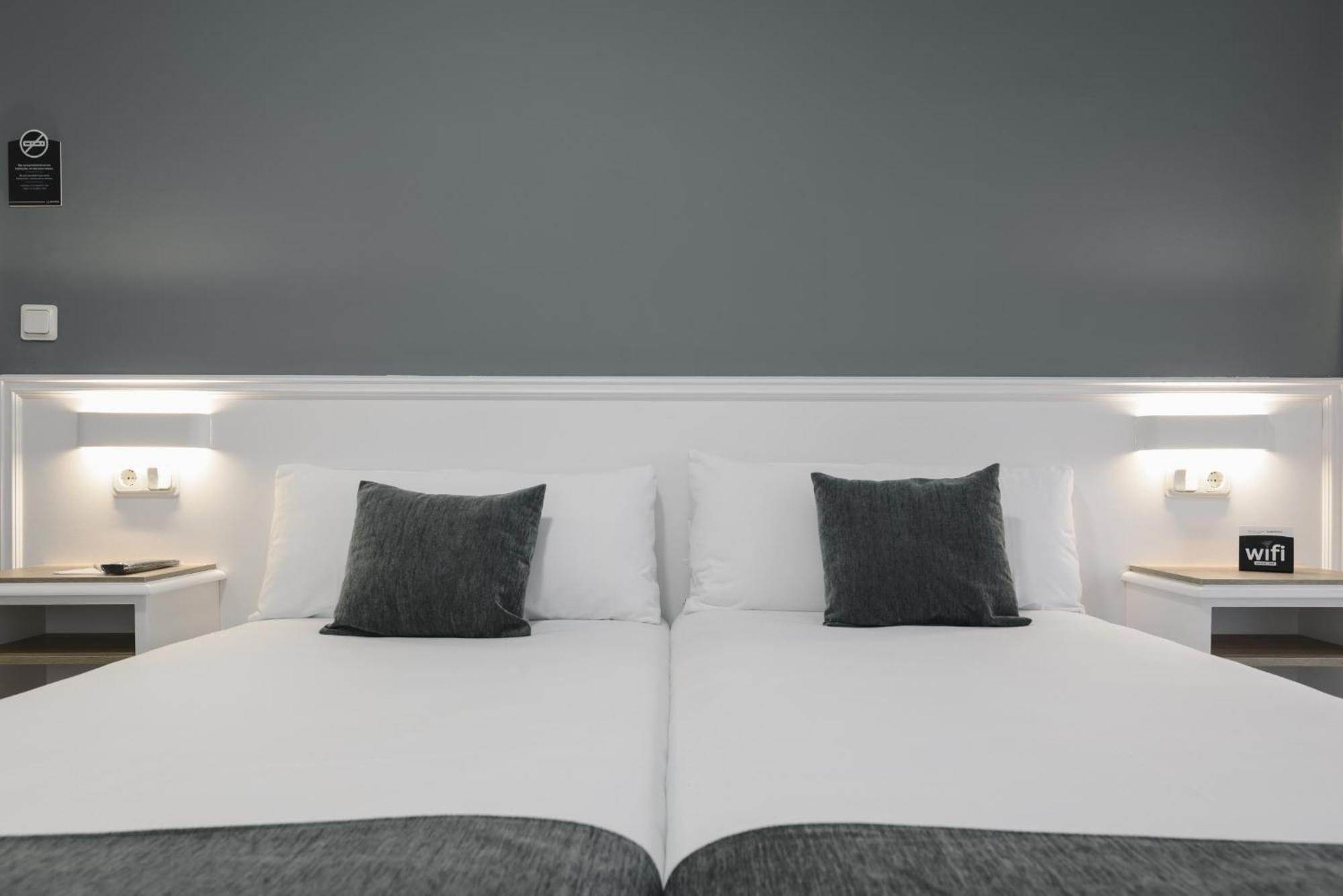 Hotel Alda Naron Extérieur photo