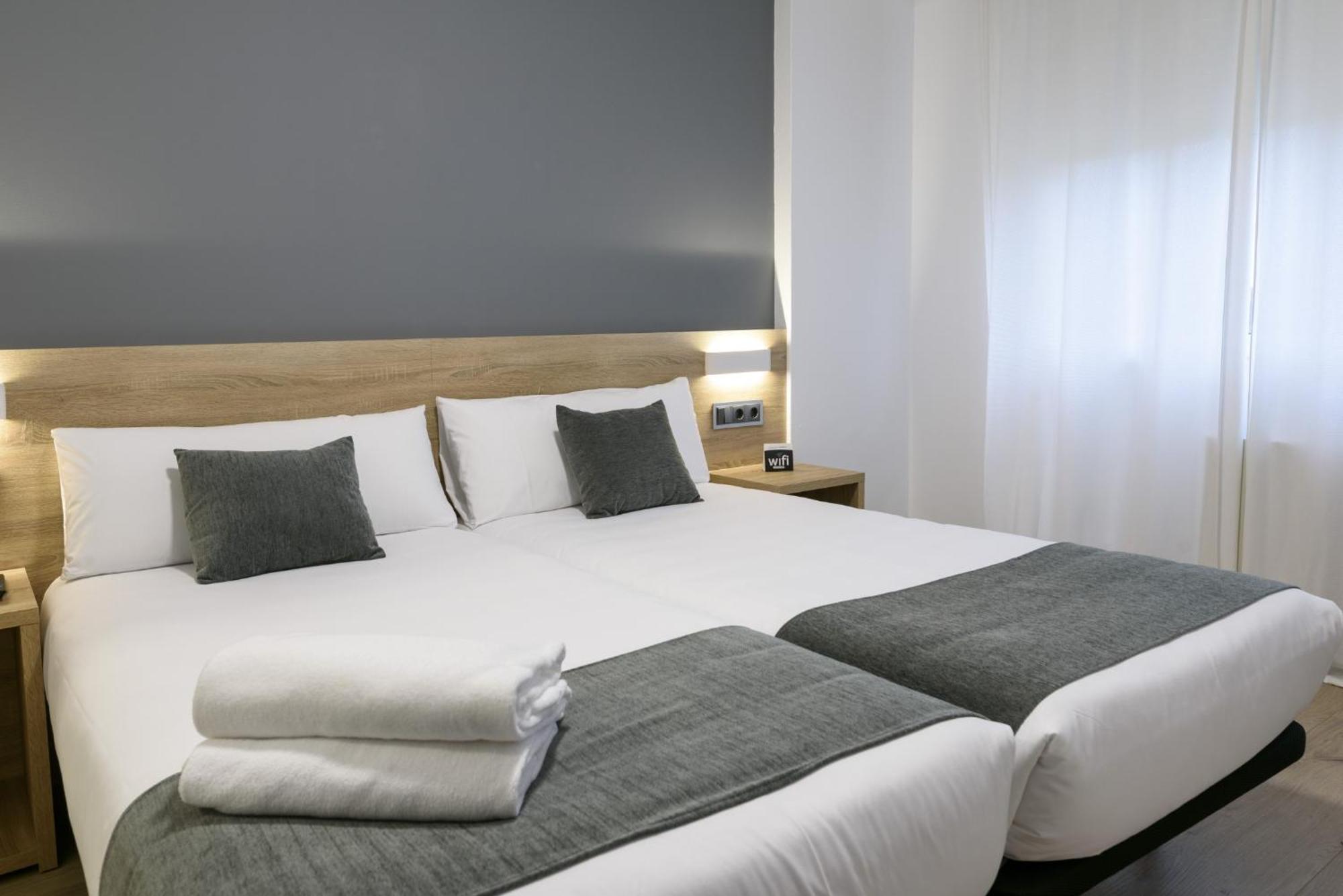 Hotel Alda Naron Extérieur photo