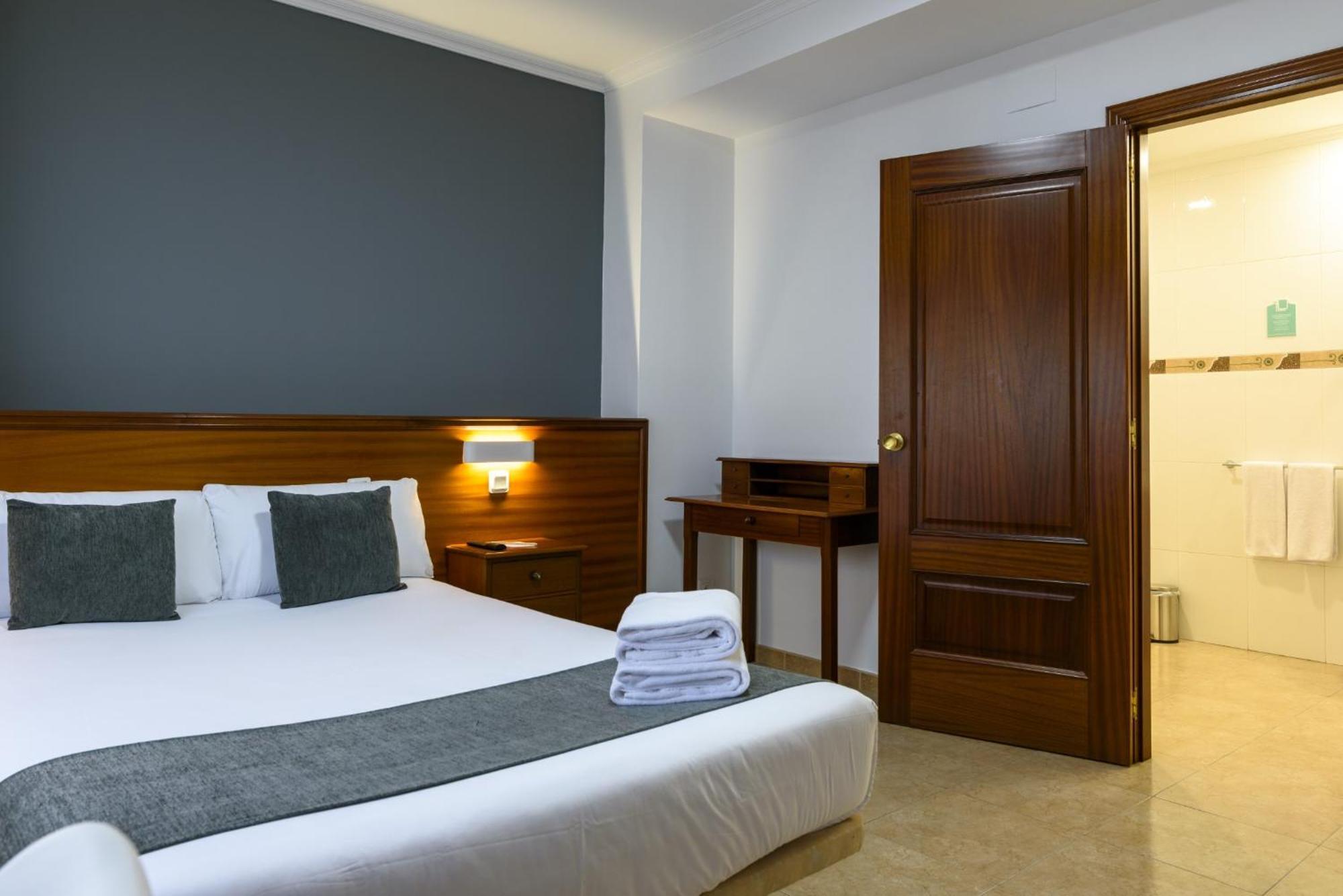 Hotel Alda Naron Extérieur photo