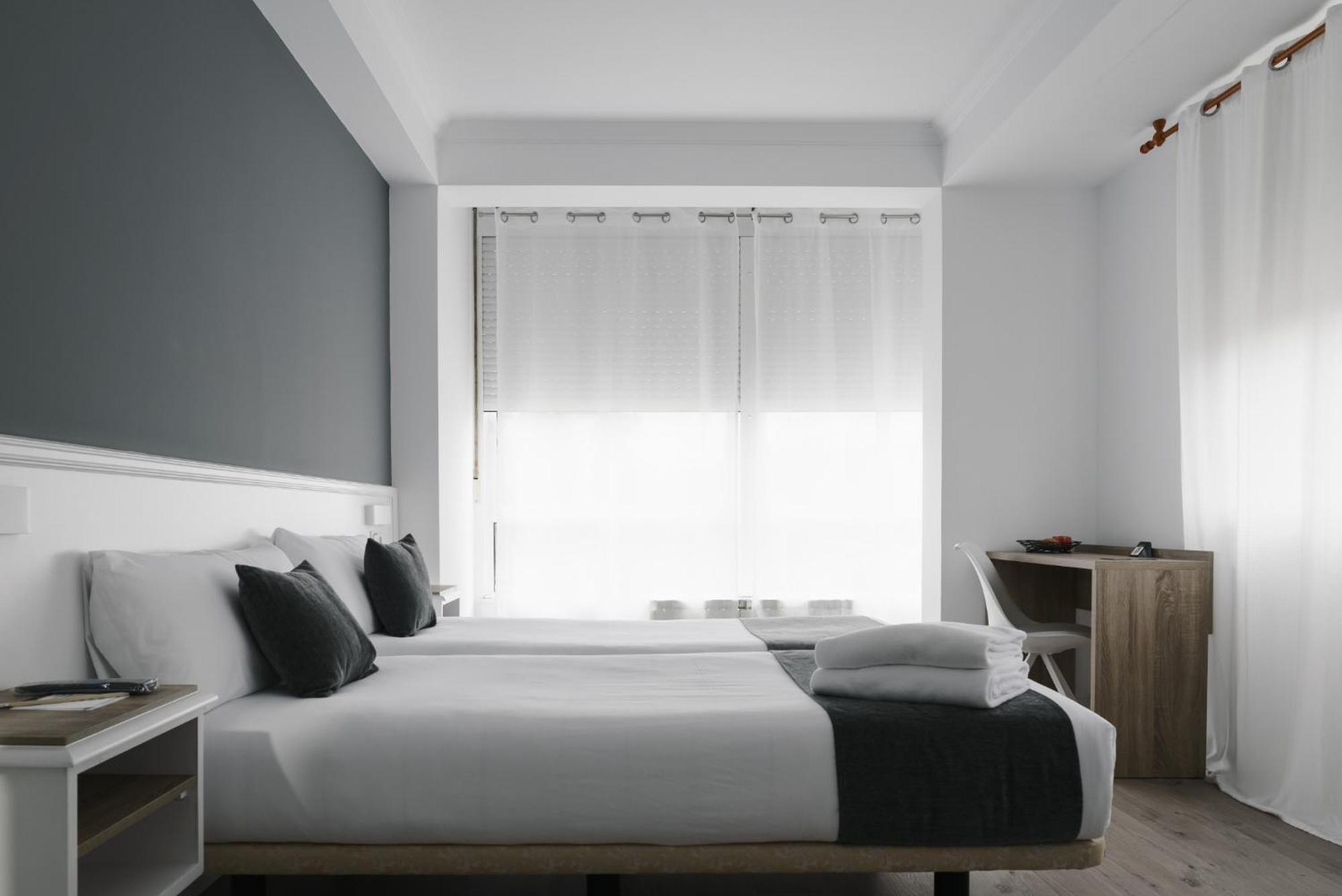 Hotel Alda Naron Extérieur photo