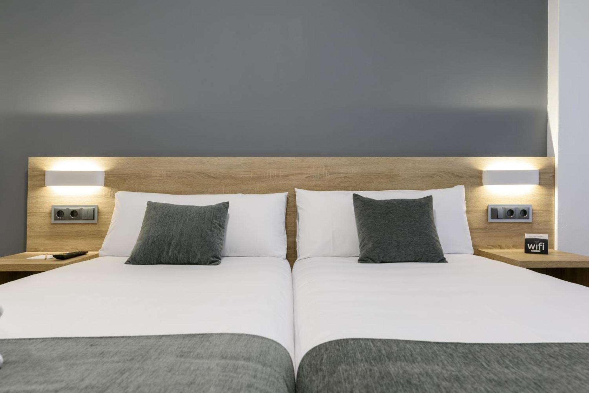 Hotel Alda Naron Extérieur photo