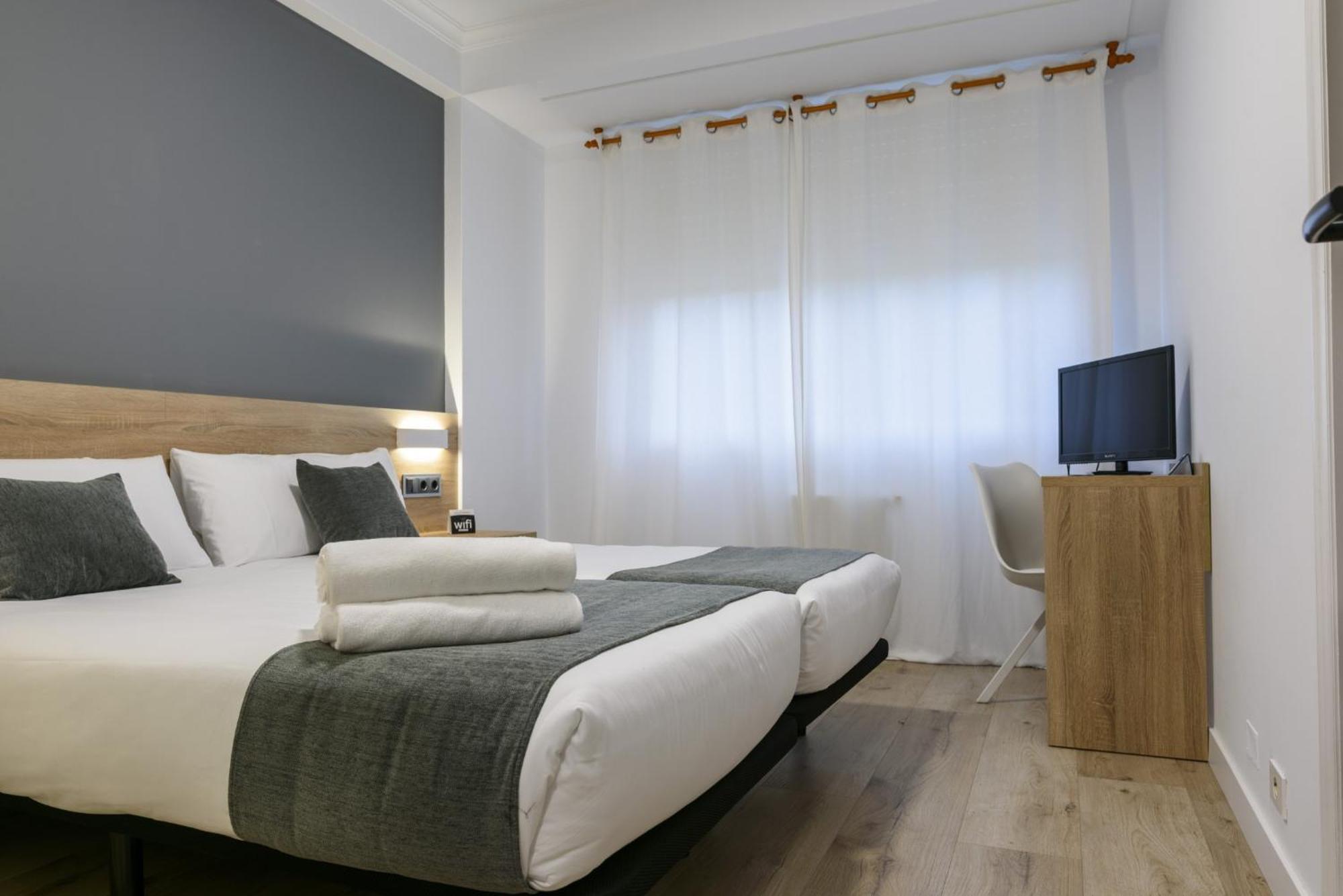 Hotel Alda Naron Extérieur photo